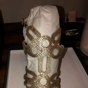 NEW: Pelle Mode Stiletto Heel...